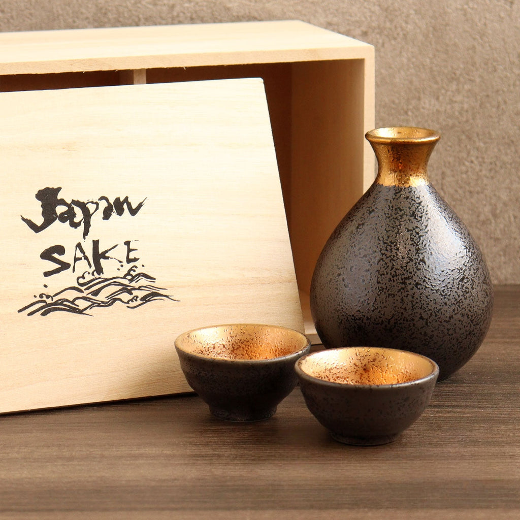 Jinpo Handcrafted Kinsai Gold Leaf Ochoko Sake Set with Wooden